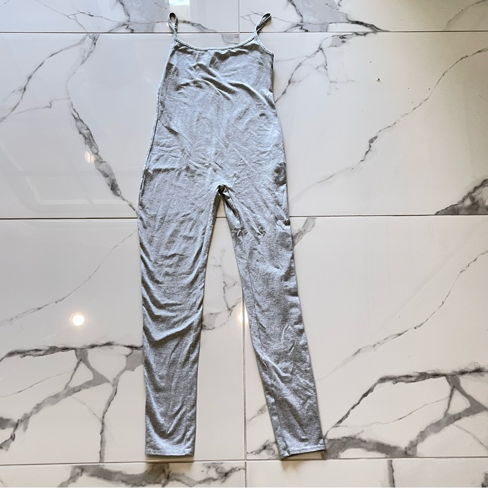 Forever 21 Gray Modern Jumpsuit with Sleek Design